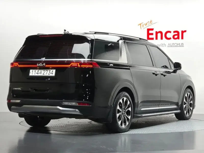2022 Kia Carnival с пробегом 26 434 км
