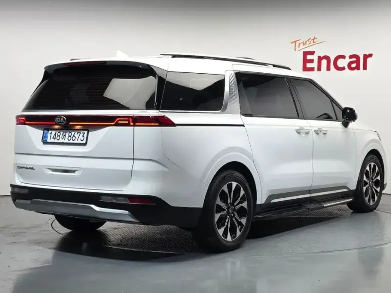 2021 Kia Carnival с пробегом 65 878 км
