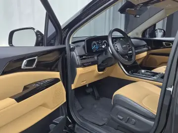 2022 Kia Carnival с пробегом 26 434 км