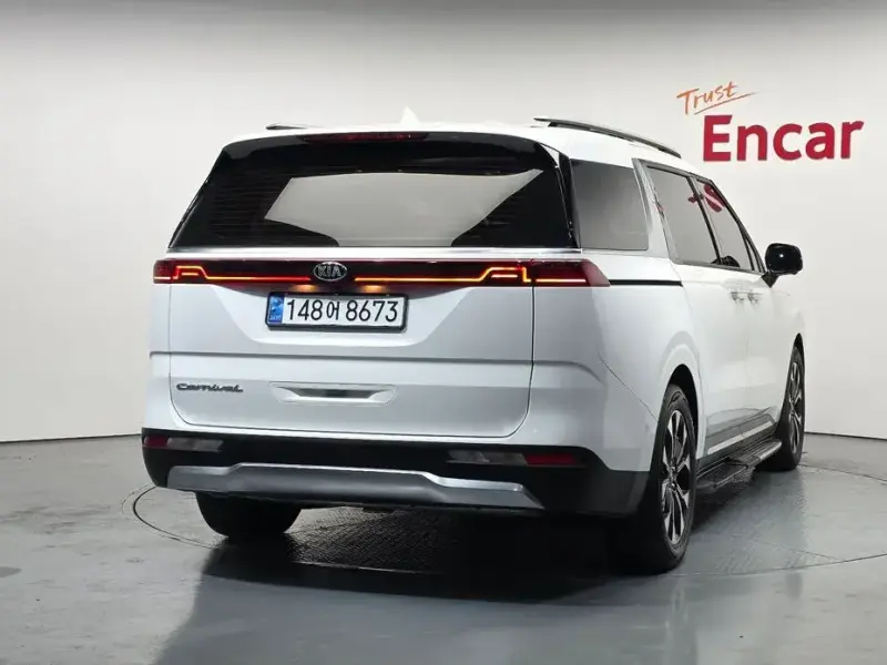 2021 Kia Carnival с пробегом 65 878 км