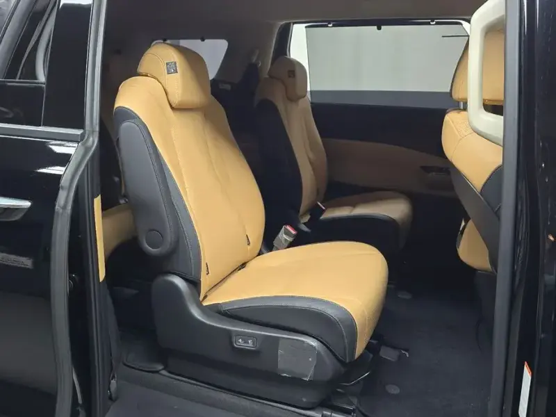 2022 Kia Carnival с пробегом 26 434 км