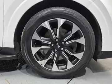 2021 Kia Carnival с пробегом 65 878 км