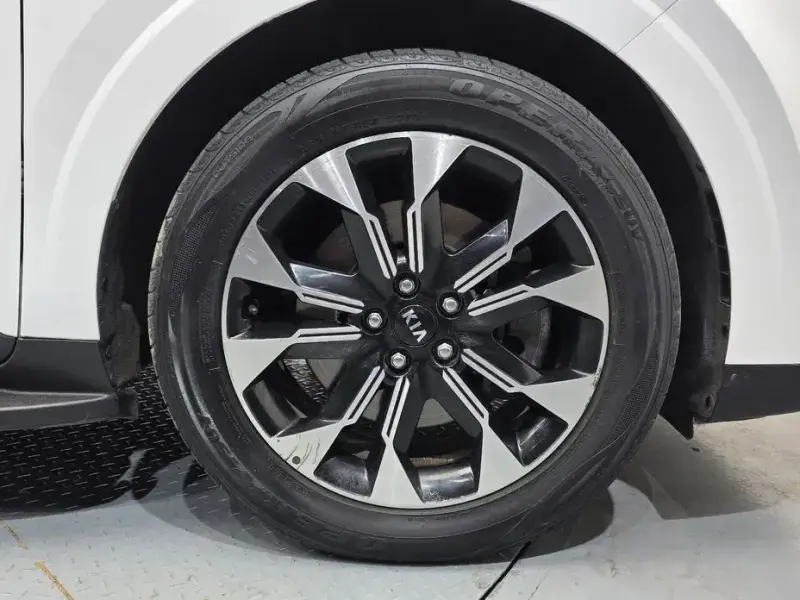 2021 Kia Carnival с пробегом 65 878 км