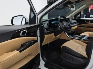 2021 Kia Carnival с пробегом 65 878 км