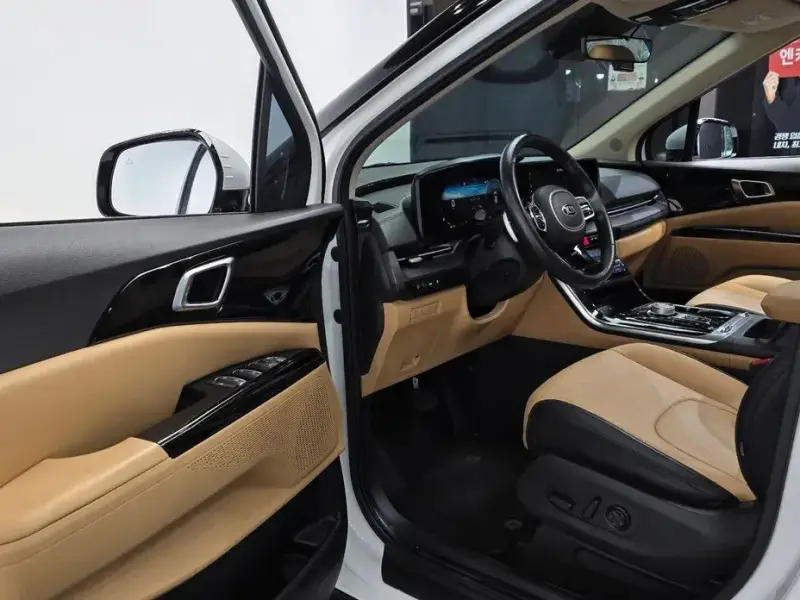 2021 Kia Carnival с пробегом 65 878 км