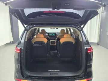 2022 Kia Carnival с пробегом 26 434 км