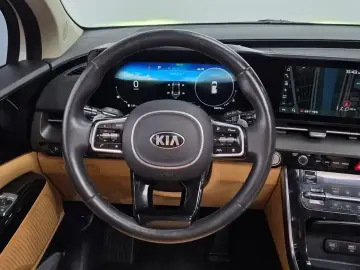 2021 Kia Carnival с пробегом 65 878 км