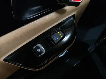 2021 Kia Carnival с пробегом 65 878 км