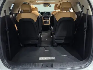 2021 Kia Carnival с пробегом 65 878 км