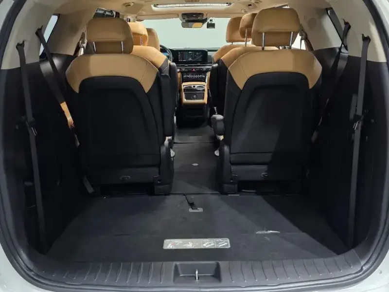 2021 Kia Carnival с пробегом 65 878 км