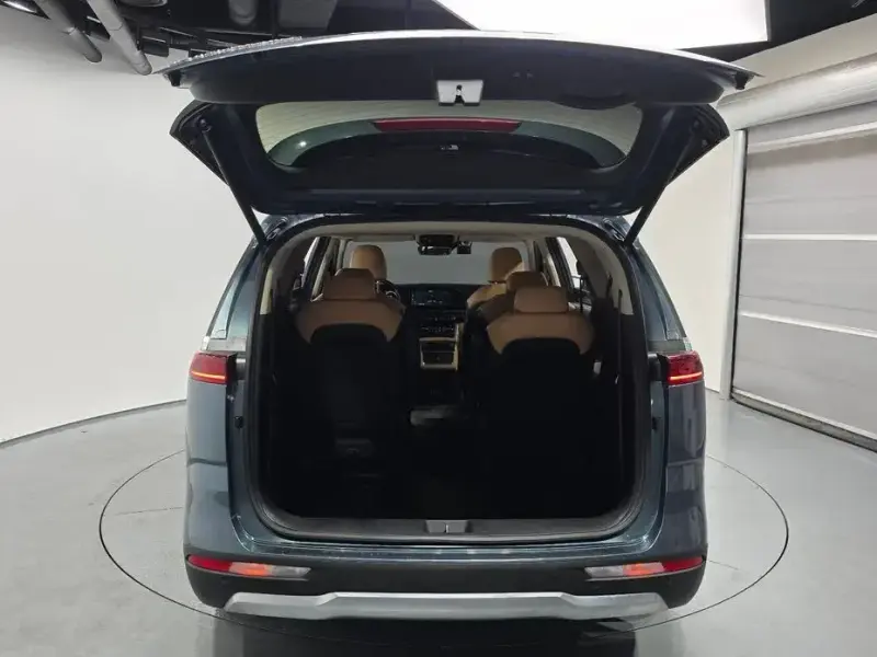 2021 Kia Carnival с пробегом 106 764 км