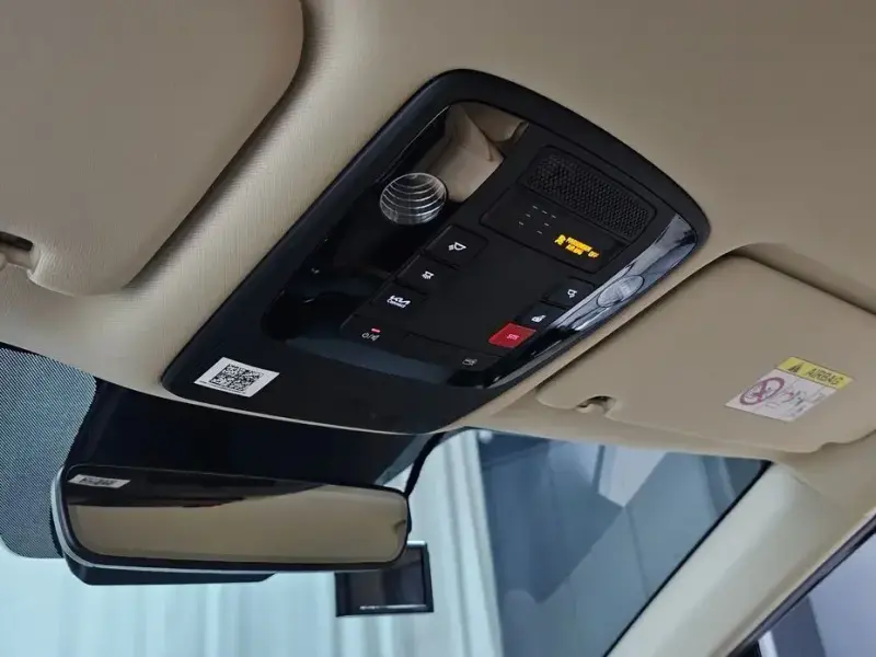 2023 Kia Carnival с пробегом 30 090 км
