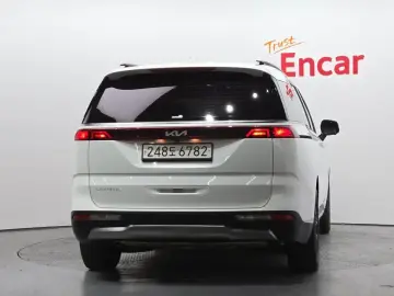 2022 Kia Carnival с пробегом 59 110 км