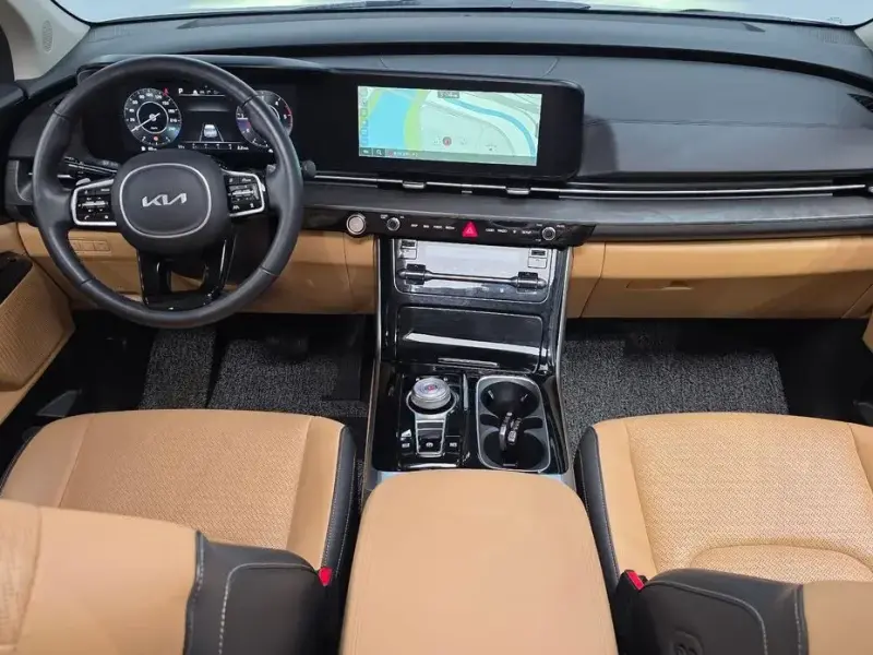 2023 Kia Carnival с пробегом 49 623 км