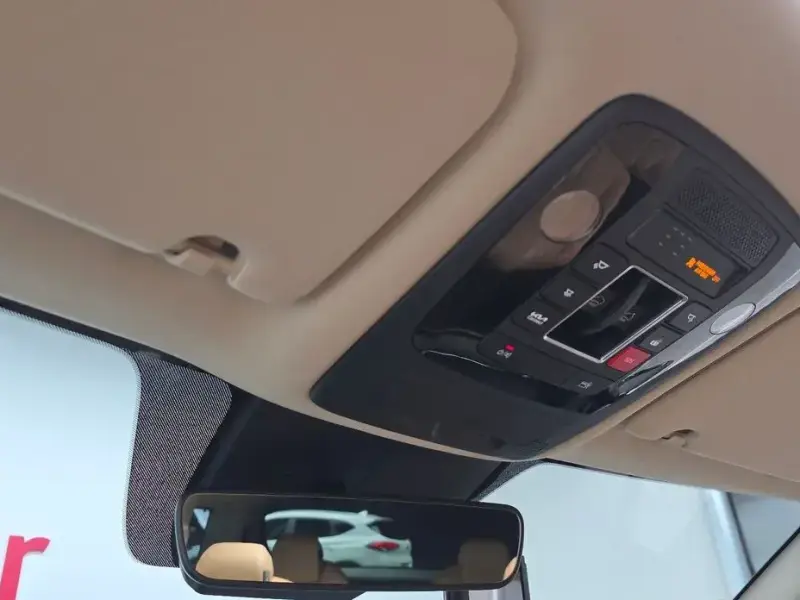 2023 Kia Carnival с пробегом 49 623 км