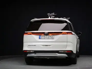 2021 Kia Carnival с пробегом 76 666 км