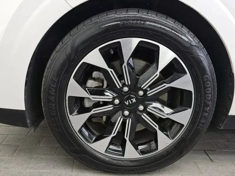 2021 Kia Carnival с пробегом 76 666 км