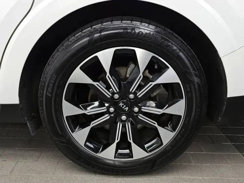 2021 Kia Carnival с пробегом 76 666 км