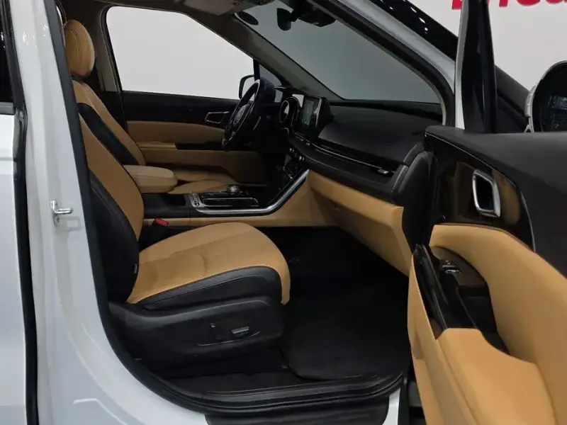 2022 Kia Carnival с пробегом 53 099 км
