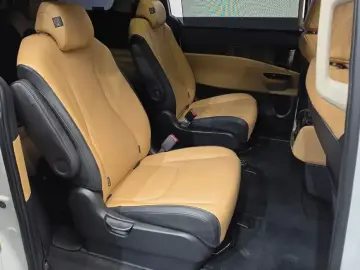 2022 Kia Carnival с пробегом 53 099 км