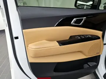 2021 Kia Carnival с пробегом 76 666 км