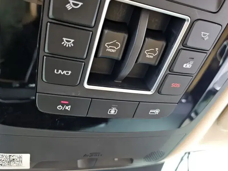 2021 Kia Carnival с пробегом 76 666 км