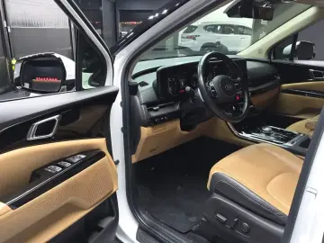2021 Kia Carnival с пробегом 127 643 км
