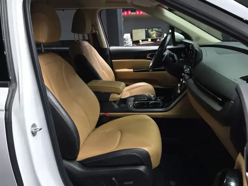 2021 Kia Carnival с пробегом 127 643 км