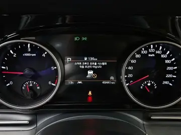 2021 Kia Carnival с пробегом 49 441 км
