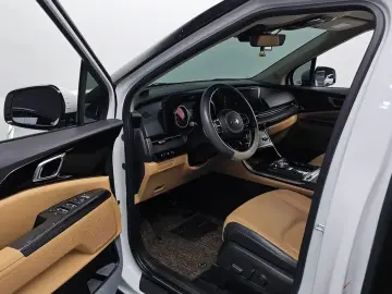 2021 Kia Carnival с пробегом 49 441 км