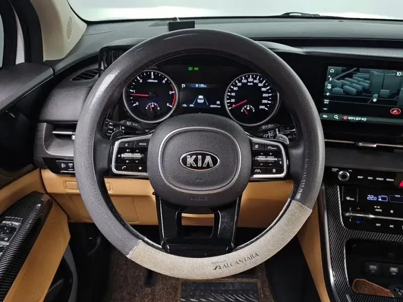 2021 Kia Carnival с пробегом 49 441 км