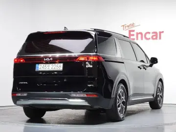 2023 Kia Carnival с пробегом 65 328 км