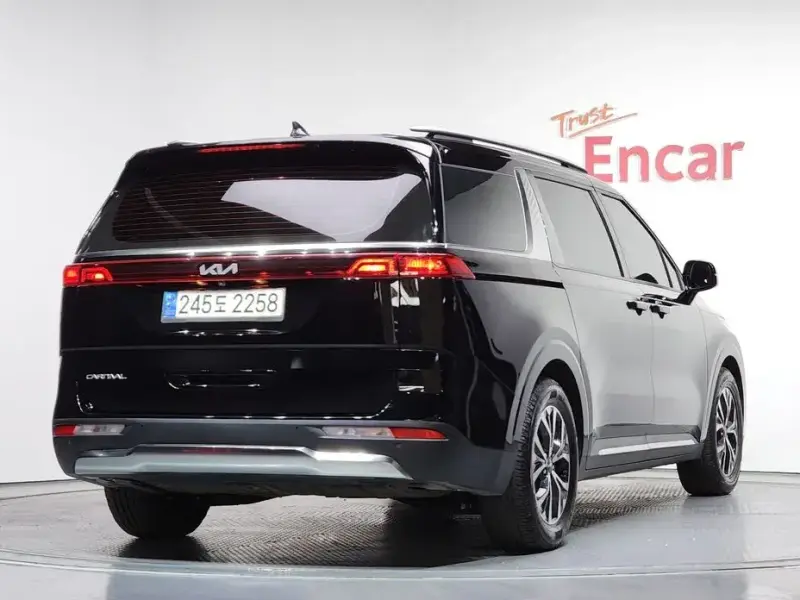 2023 Kia Carnival с пробегом 65 328 км