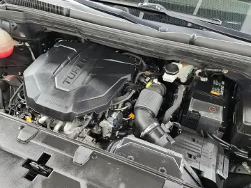 2023 Kia Carnival с пробегом 65 328 км