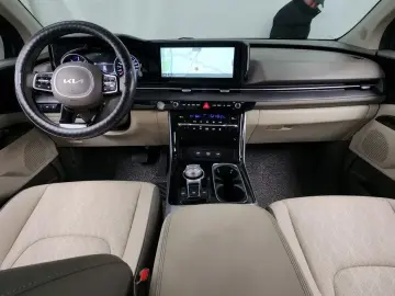 2023 Kia Carnival с пробегом 65 328 км