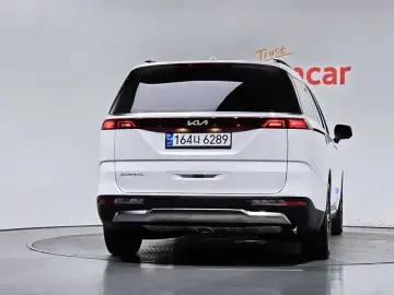 2023 Kia Carnival с пробегом 79 260 км