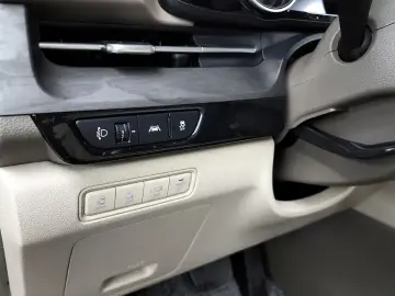 2023 Kia Carnival с пробегом 65 328 км