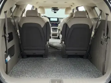 2023 Kia Carnival с пробегом 65 328 км
