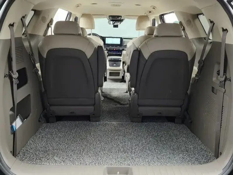 2023 Kia Carnival с пробегом 65 328 км
