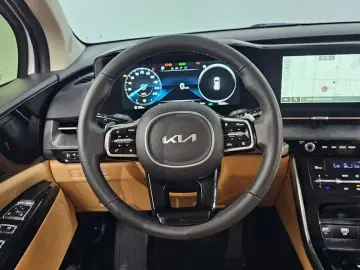 2023 Kia Carnival с пробегом 79 260 км