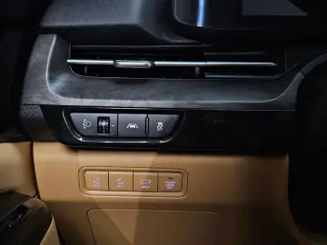 2023 Kia Carnival с пробегом 79 260 км