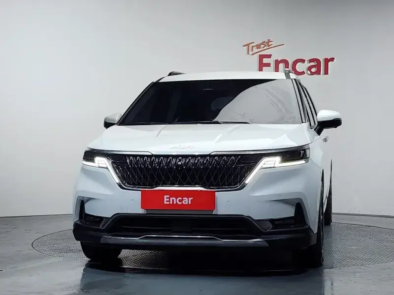 2022 Kia Carnival с пробегом 69 664 км