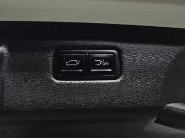 2023 Kia Carnival с пробегом 79 260 км