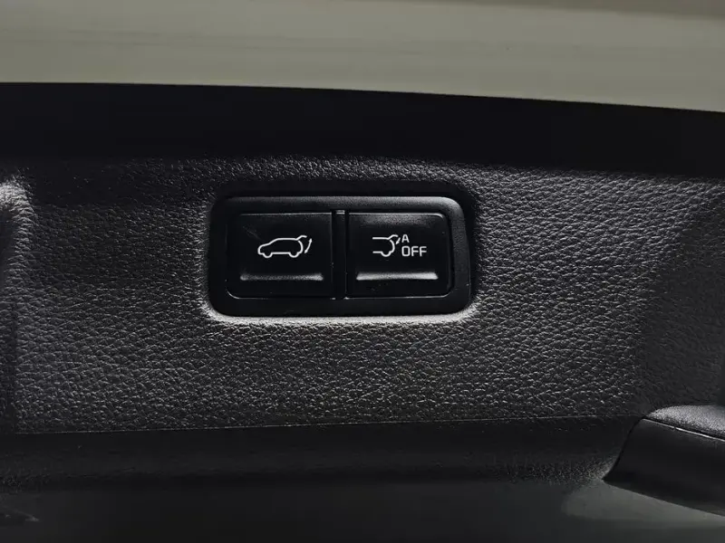 2023 Kia Carnival с пробегом 79 260 км