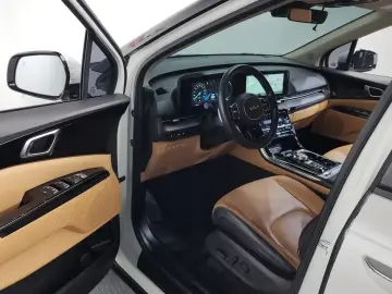 2022 Kia Carnival с пробегом 69 664 км
