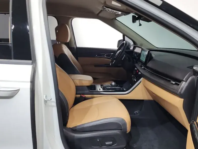 2022 Kia Carnival с пробегом 69 664 км
