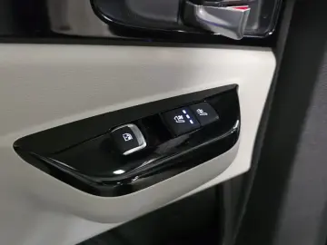 2023 Kia Carnival с пробегом 60 820 км
