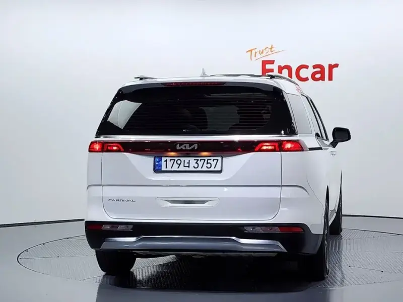 2021 Kia Carnival с пробегом 95 536 км