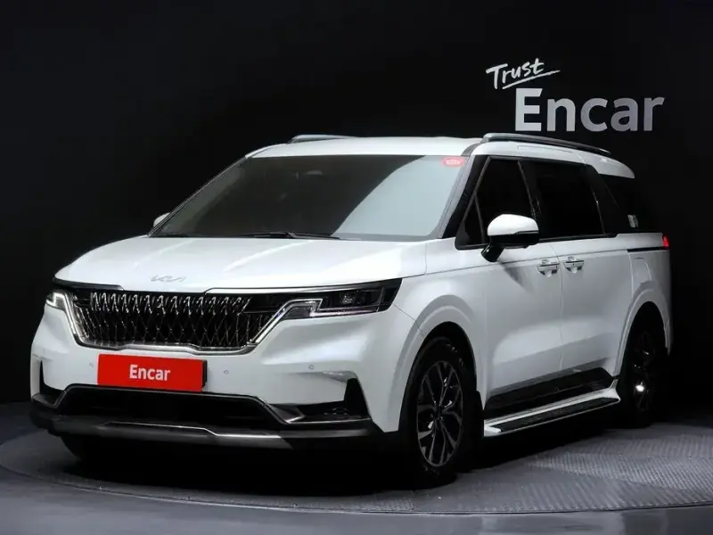2023 Kia Carnival с пробегом 44 984 км