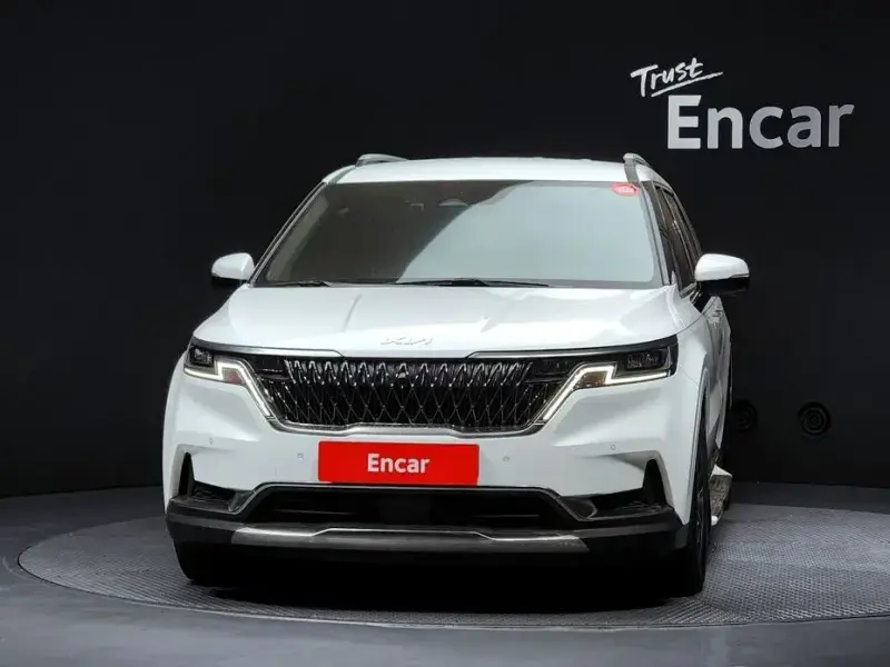 2023 Kia Carnival с пробегом 44 984 км